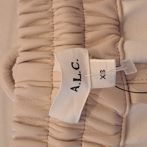 NWT A.L.C. Womens Ryder Beige Faux Leather 4.75" Shorts Elastic Waist XS - Picture 5 of 7